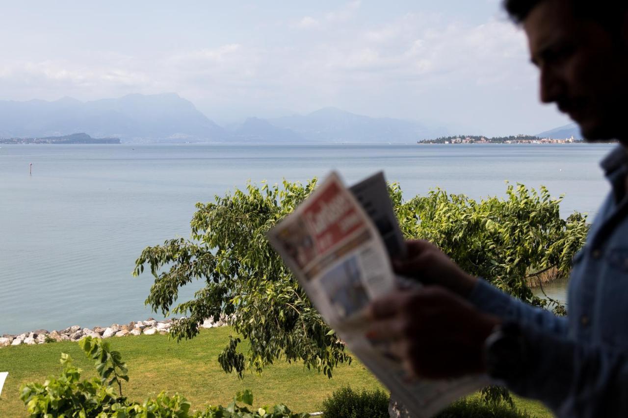 Hotel Aquila D'Oro Desenzano Desenzano del Garda Exteriör bild