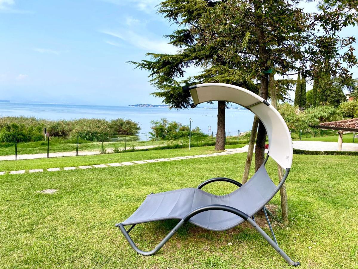 Hotel Aquila D'Oro Desenzano Desenzano del Garda Exteriör bild