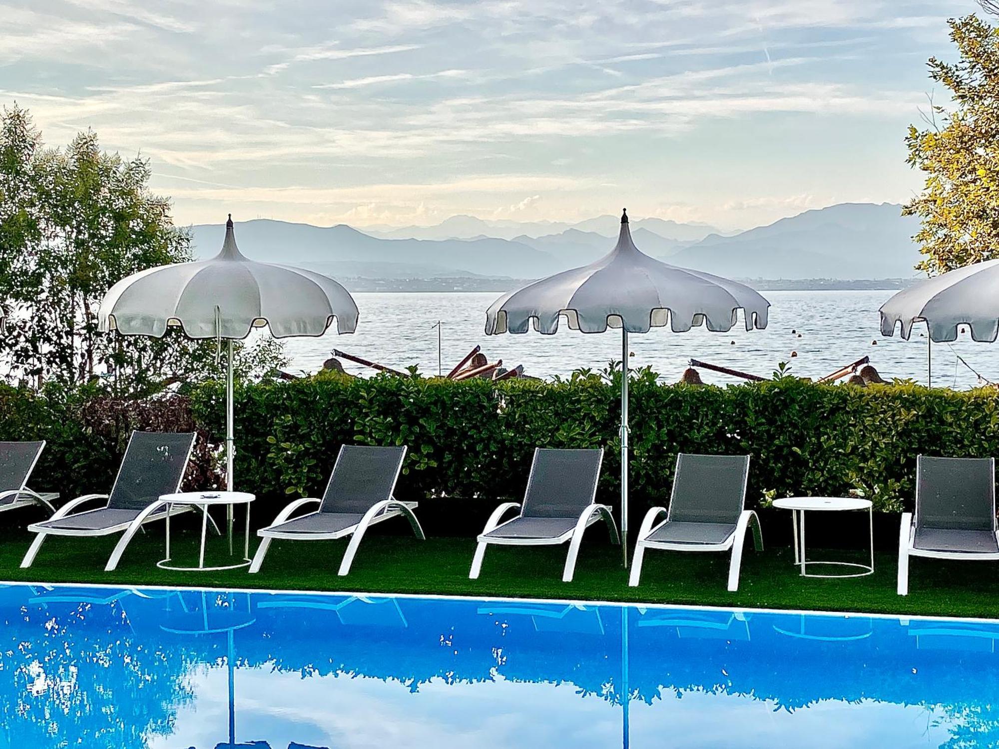 Hotel Aquila D'Oro Desenzano Desenzano del Garda Exteriör bild